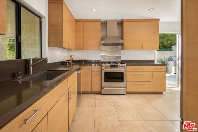 6319 Heather Drive, Los Angeles, CA 90068