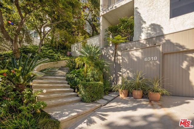 6319 Heather Drive, Los Angeles, CA 90068
