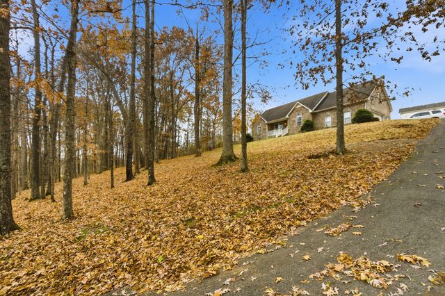 742 Bowling Branch Rd, Cottontown, TN 37048