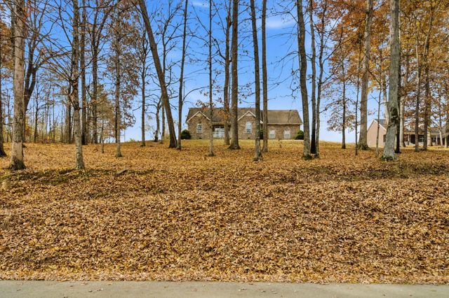 742 Bowling Branch Rd, Cottontown, TN 37048