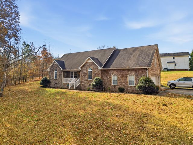 742 Bowling Branch Rd, Cottontown, TN 37048
