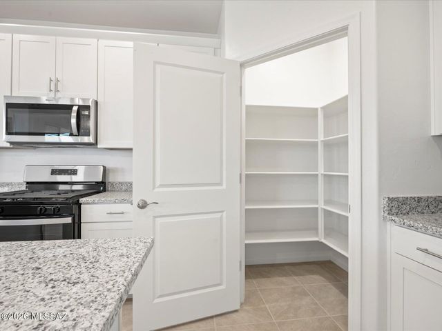 17054 S Paseo Sombrita, Sahuarita, AZ 85629