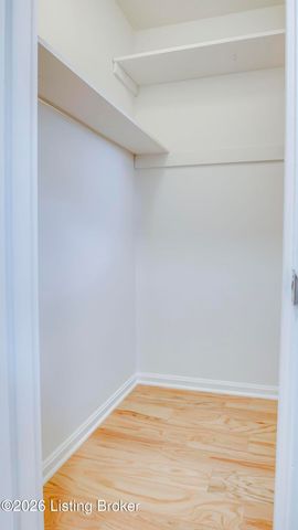 4203 Cottagehill Rd, Jeffersontown, KY 40299