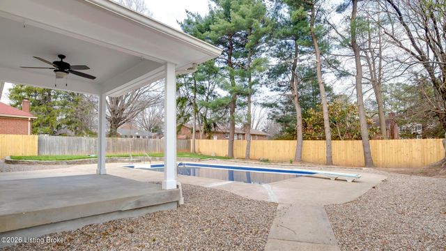 4203 Cottagehill Rd, Jeffersontown, KY 40299