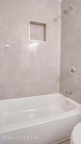 4203 Cottagehill Rd, Jeffersontown, KY 40299