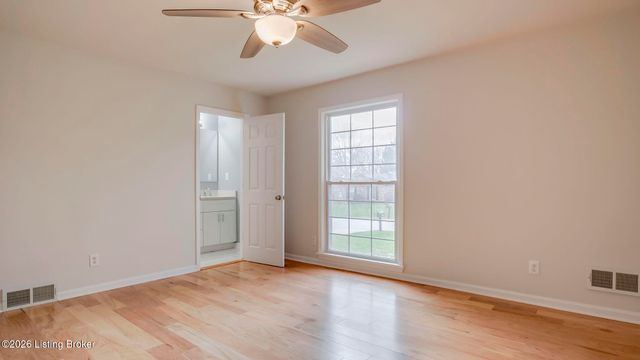 4203 Cottagehill Rd, Jeffersontown, KY 40299