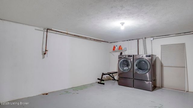 4203 Cottagehill Rd, Jeffersontown, KY 40299