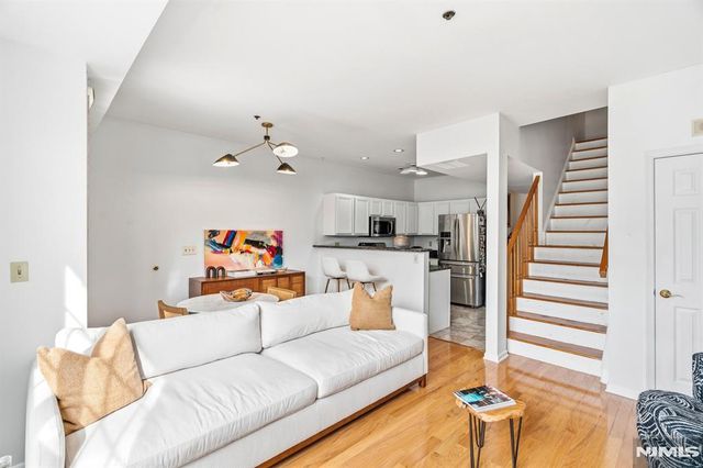 20 Midland 3C, Kearny, NJ 07032