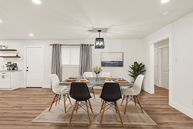 5827 Heron Drive, Houston, TX 77033