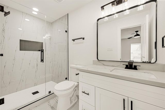 5827 Heron Drive, Houston, TX 77033