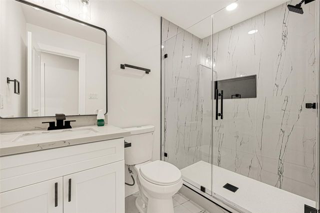 5827 Heron Drive, Houston, TX 77033