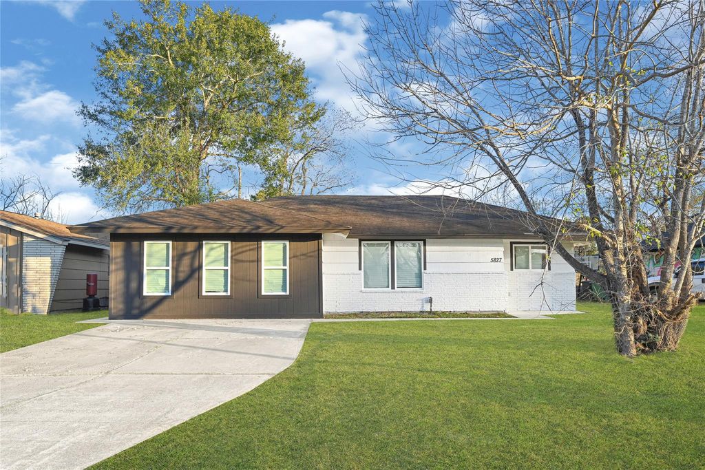 5827 Heron Drive, Houston, TX 77033