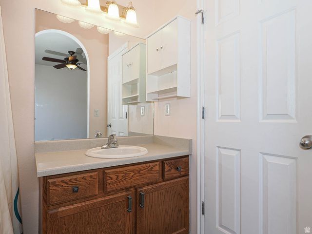 5924 W OAKSHADE LN, West Jordan, UT 84081