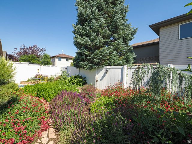 5924 W OAKSHADE LN, West Jordan, UT 84081