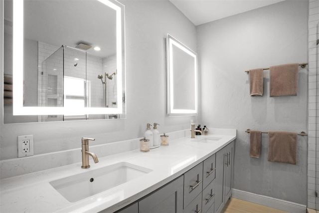 833 NE 17th Court, Fort Lauderdale, FL 33305