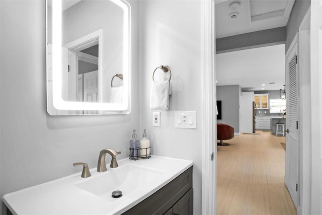 833 NE 17th Court, Fort Lauderdale, FL 33305