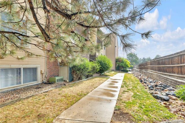 15350 E Arizona Avenue 208, Aurora, CO 80017