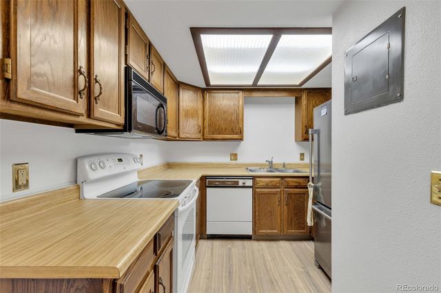 15350 E Arizona Avenue 208, Aurora, CO 80017