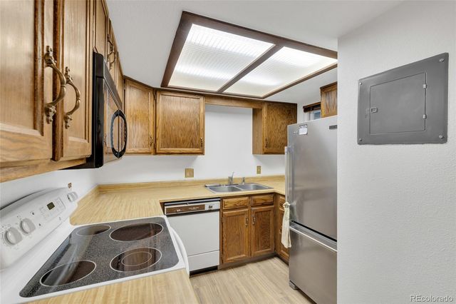 15350 E Arizona Avenue 208, Aurora, CO 80017