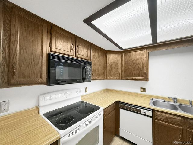 15350 E Arizona Avenue 208, Aurora, CO 80017