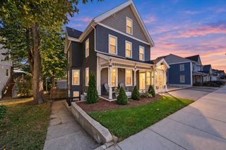 62 Pleasant St 2, Winthrop, MA 02152
