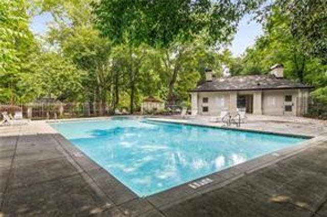 309 Comeragh SE, Smyrna, GA 30080