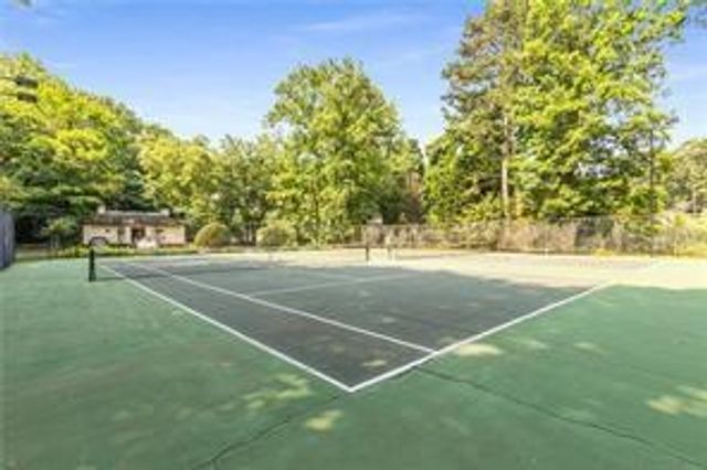 309 Comeragh SE, Smyrna, GA 30080