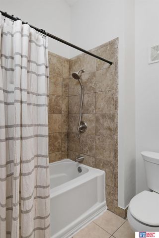 2823 Drake Street, Lincoln, NE 68516