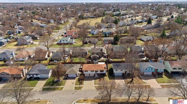 2823 Drake Street, Lincoln, NE 68516