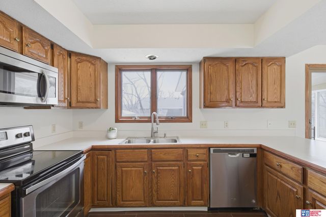 2823 Drake Street, Lincoln, NE 68516