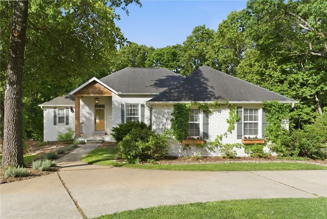 13246 Loganberry Lane, Bentonville, AR 72712