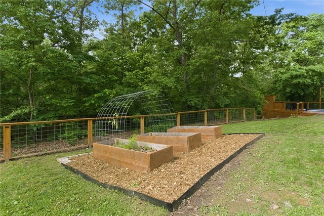 13246 Loganberry Lane, Bentonville, AR 72712