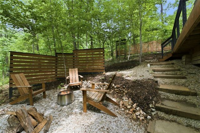 13246 Loganberry Lane, Bentonville, AR 72712