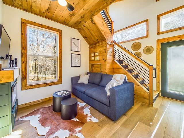 13246 Loganberry Lane, Bentonville, AR 72712