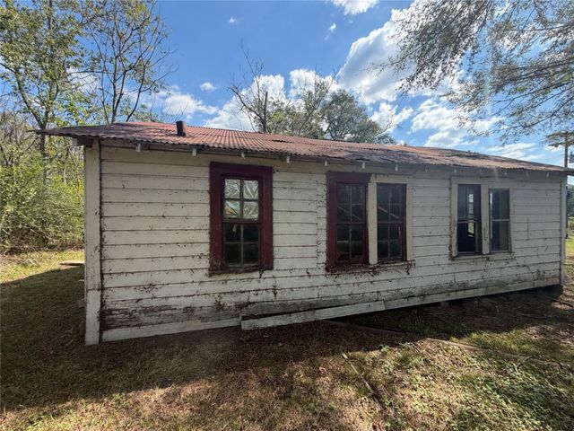 5932 N Fm 1486 Road, Montgomery, TX 77356