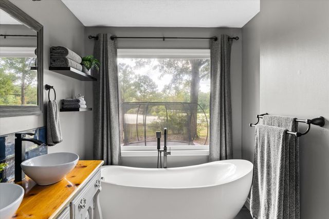 4501 Millspring Road, Hollywood, SC 29449