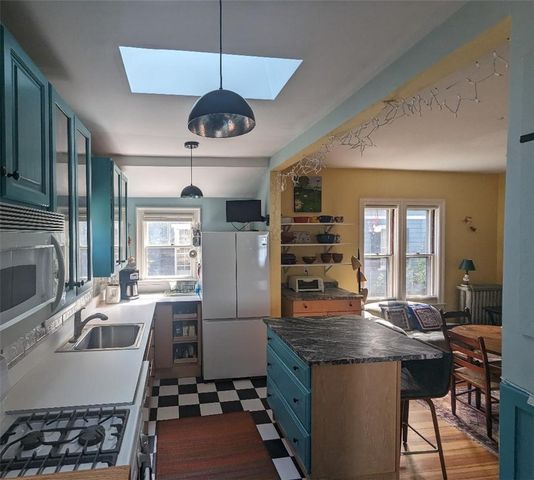 99 Arnold Street, Providence, RI 02906