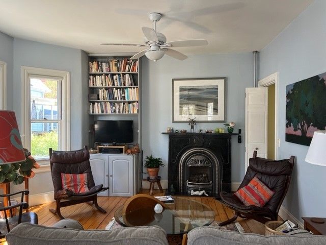 99 Arnold Street, Providence, RI 02906