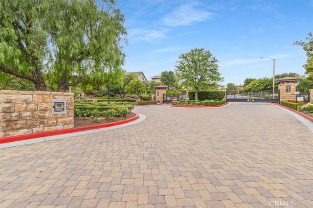 28721 Coal Mountain Court, Valencia, CA 91354