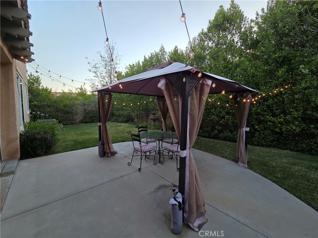 Image 9 of property listing at 28721 Coal Mountain Court, Valencia, CA 91354