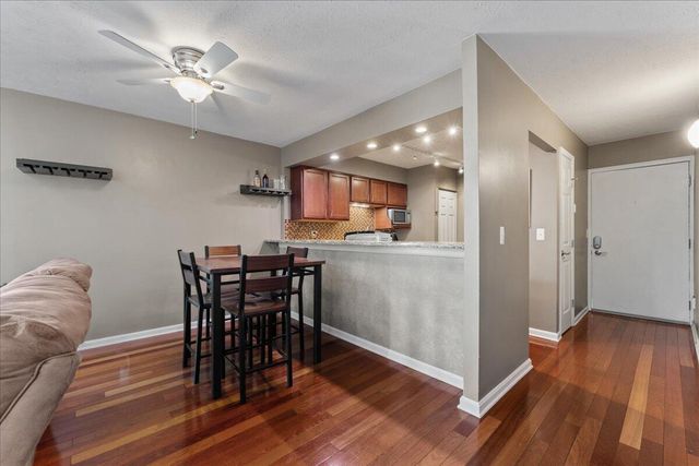 102 Winding Way, A, Covington, KY 41011