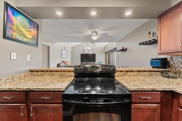 102 Winding Way, A, Covington, KY 41011