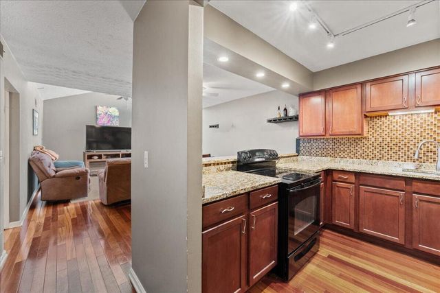 102 Winding Way, A, Covington, KY 41011