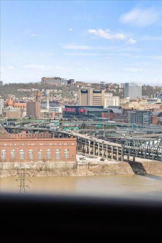 102 Winding Way, A, Covington, KY 41011