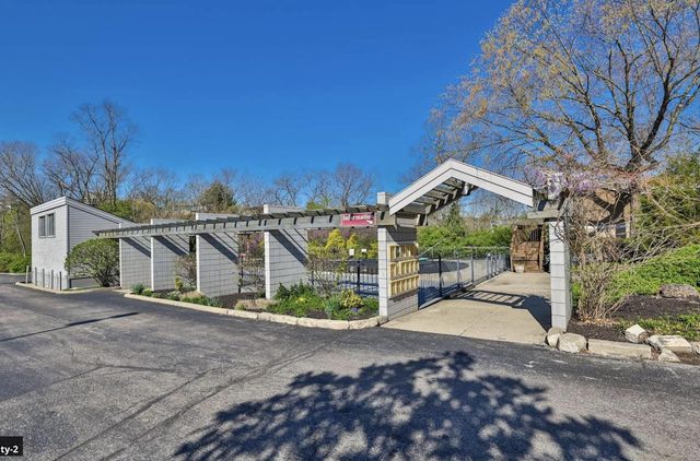 102 Winding Way, A, Covington, KY 41011