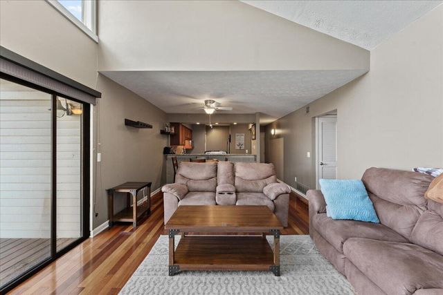 102 Winding Way, A, Covington, KY 41011