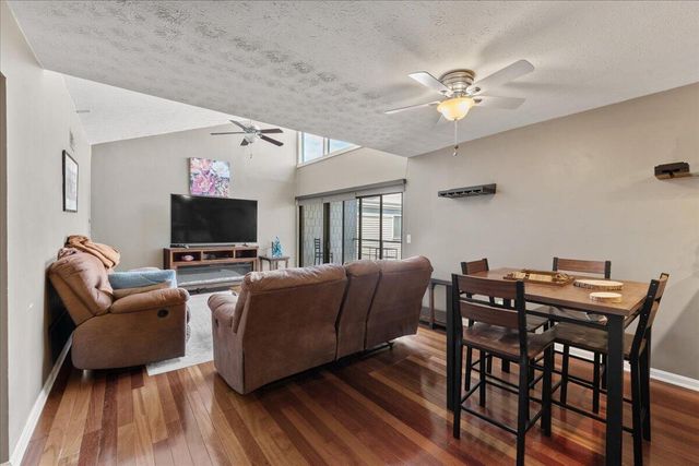 102 Winding Way, A, Covington, KY 41011