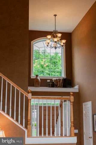 572 EAGLES VIEW, Lancaster, PA 17601