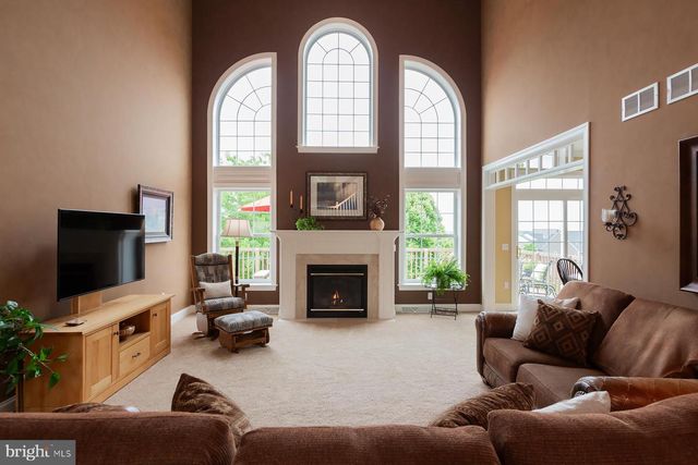 572 EAGLES VIEW, Lancaster, PA 17601