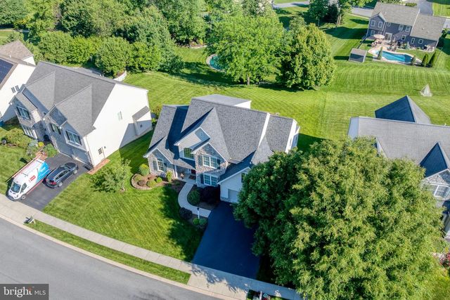 572 EAGLES VIEW, Lancaster, PA 17601